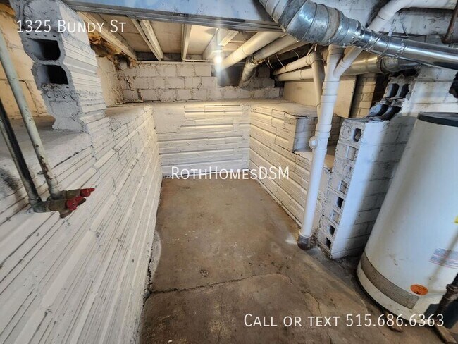 Building Photo - 1325 Bundy St