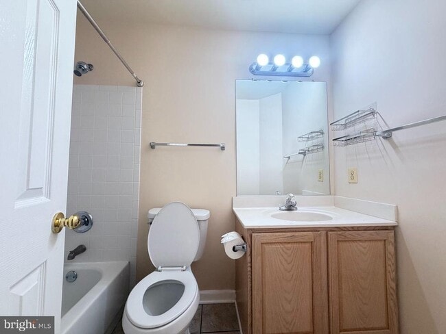 Building Photo - 225 Deer Meadow Ln
