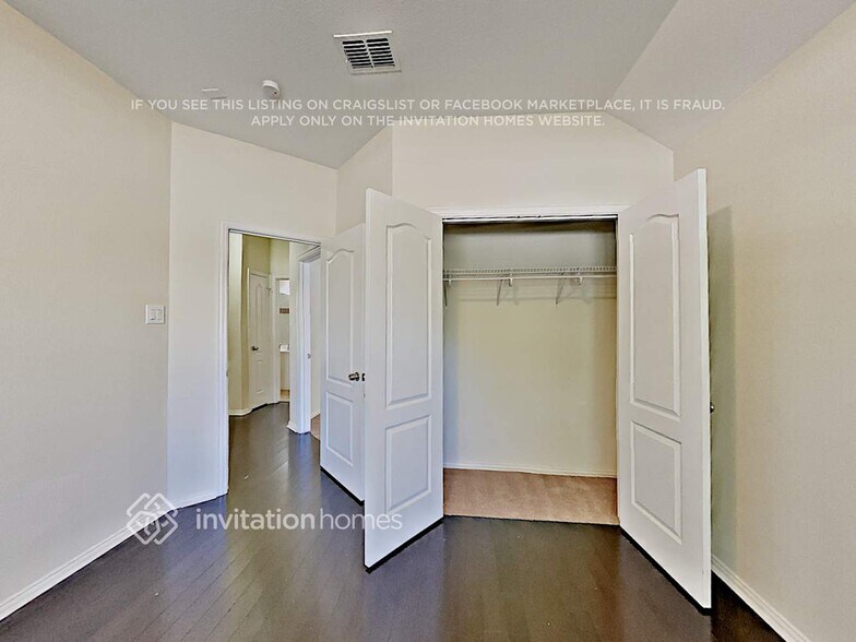Building Photo - 3724 Queenswood Ct