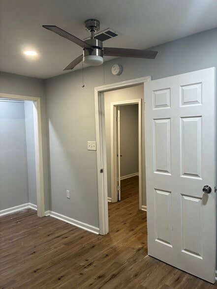 Building Photo - 3829 Northview Dr