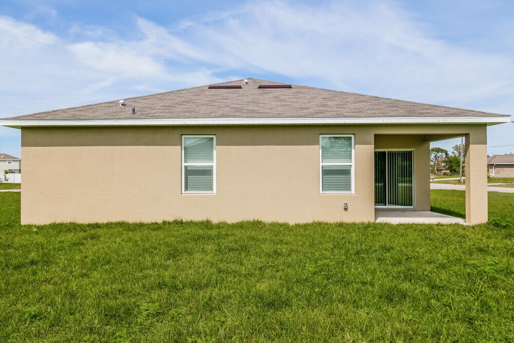 Building Photo - 714 SW 6th St