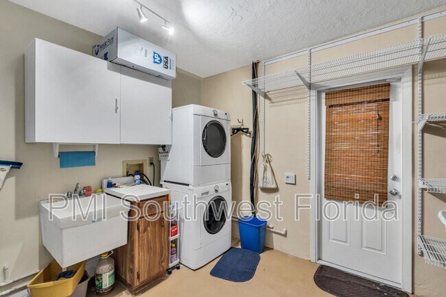 Building Photo - 3617 Iroquois Ave