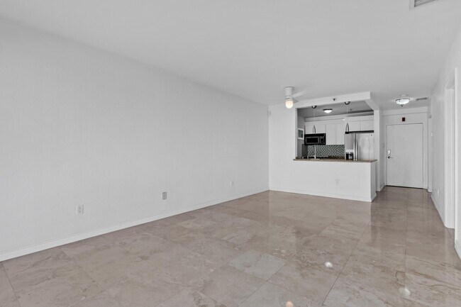 Building Photo - 677 NE 24th St