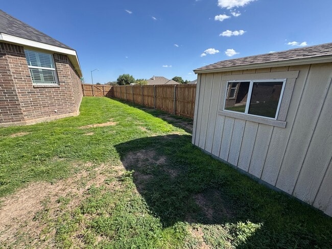 Building Photo - 7201 Donatello St