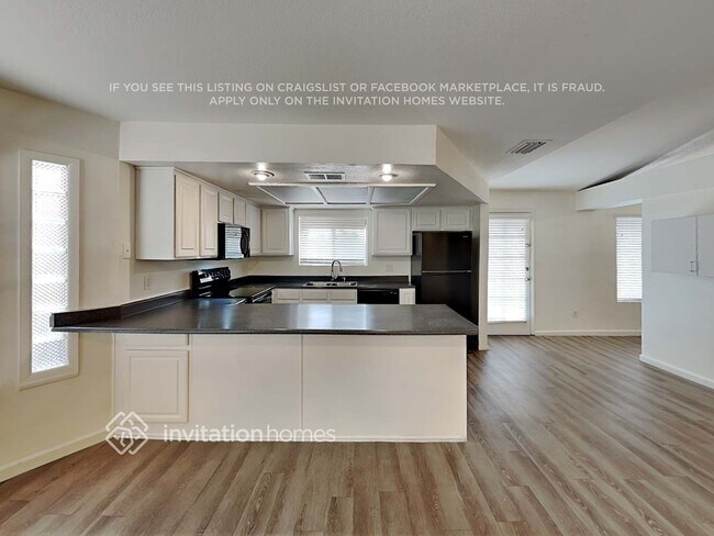 Building Photo - 6361 W Caron St