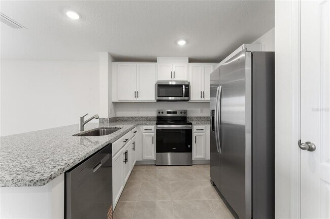 Building Photo - 6594 Leo Ln