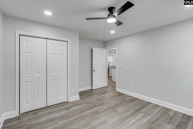 Building Photo - 2327 Willow St