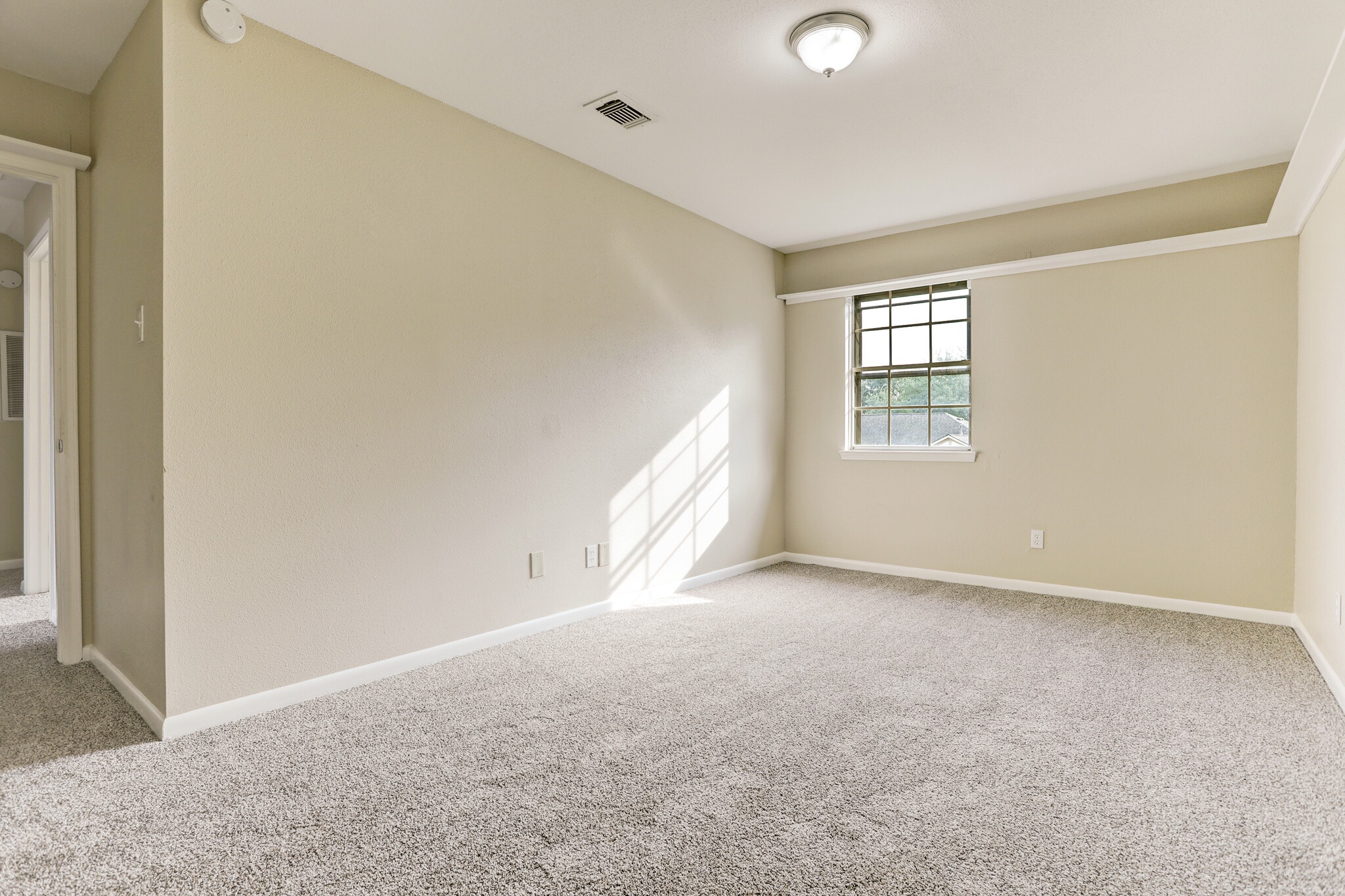 Building Photo - 427 Merriweather St
