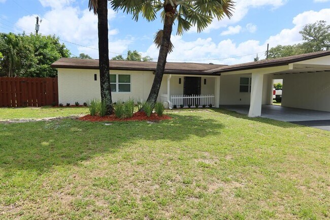 Building Photo - 2630 SW 49th Ct