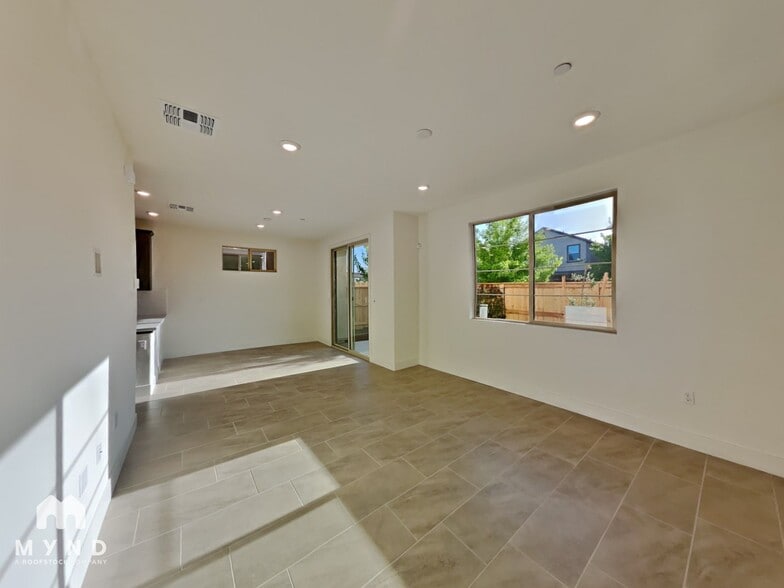 Building Photo - 8932 Upbeat Wy