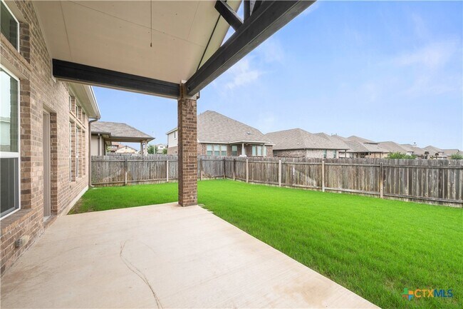 Building Photo - 625 Palmilla St