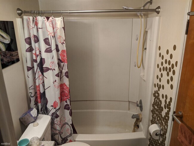 Building Photo - 2007 Stearns Ave