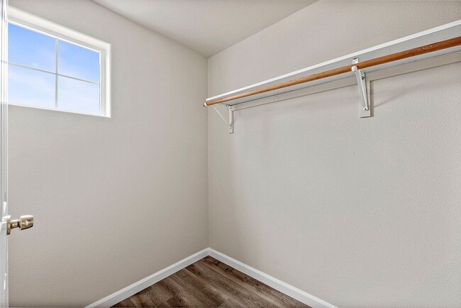 Building Photo - Invest LLC 4330