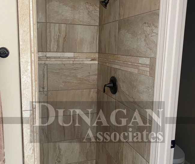 Building Photo - 3 Bedroom, 2 Bath - Partially Furnished!!!