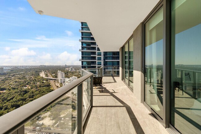 Building Photo - 1300 S Miami Ave