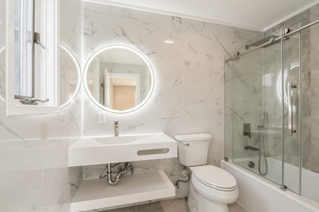 Building Photo - 66 E Gramercy Pl
