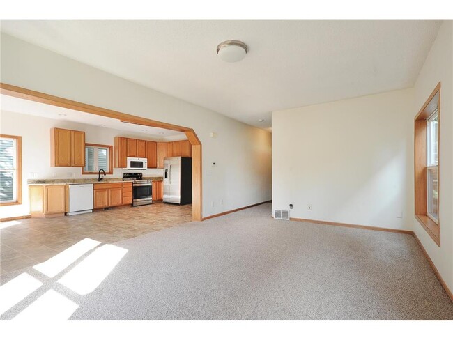 Building Photo - 1065 23rd Ave SE