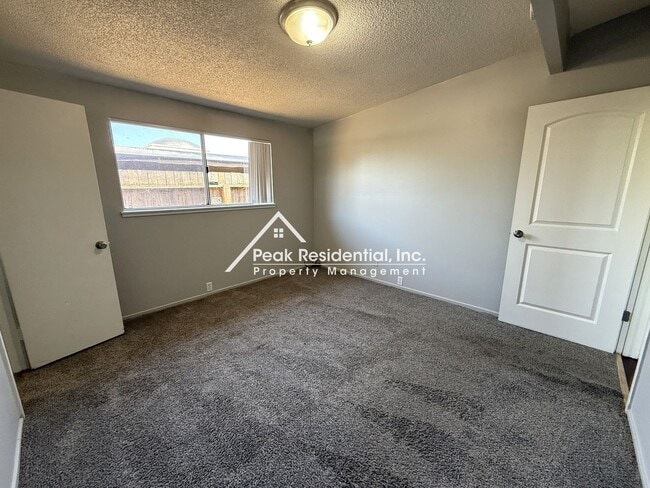Building Photo - Mid-Century Modern 3bd/2ba Near Madison & ...