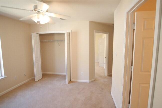 Building Photo - 2267 Pine Landing Ct