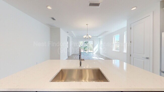 Building Photo - 156 Latham Dr