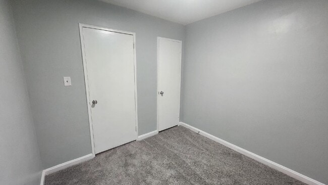 Building Photo - "Charming 3-Bed Home with Modern Amenities in Temple Hills - Ideal Location!"