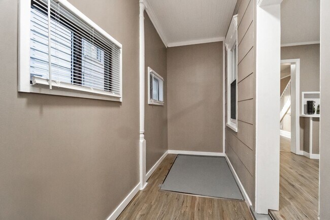 Building Photo - Spacious 3-Bed + Office Home in Slatington — Fresh Floors & Flexible Layout