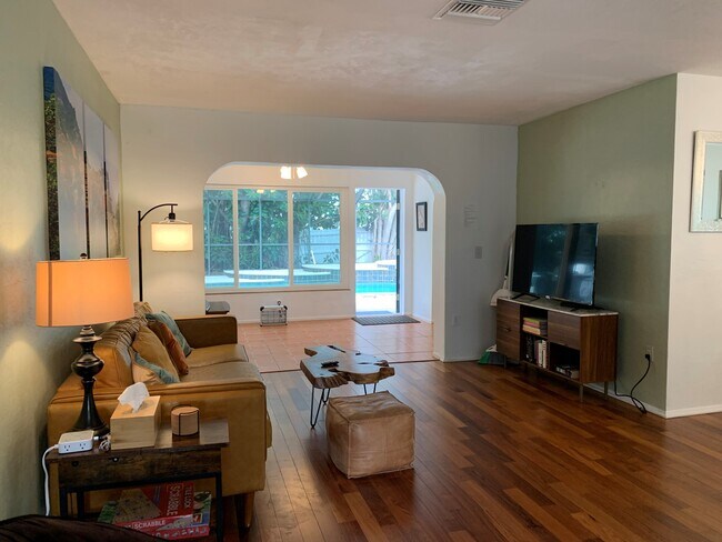 Building Photo - 7243 Antigua Pl