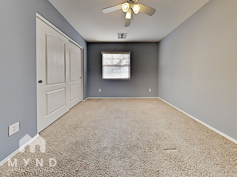 Building Photo - 3694 E Yeager Dr