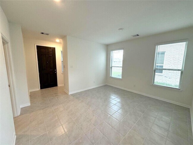 Building Photo - 1311 Oroville Ct