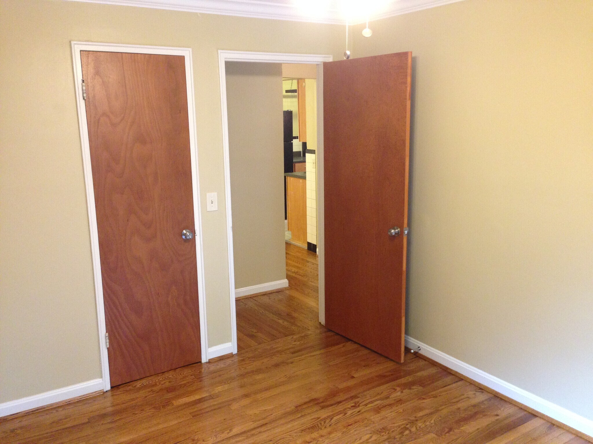 Building Photo - 6018 Woodmont Ave