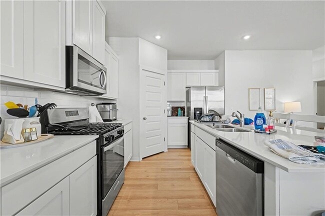 Building Photo - 4885 W Triangle St