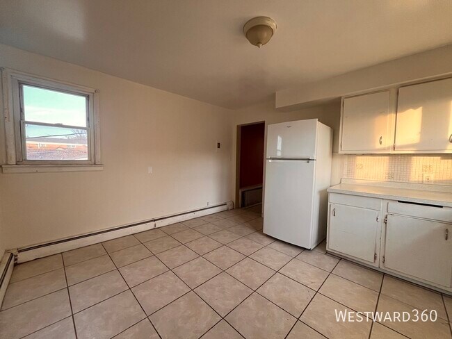 Building Photo - 1622 N 40th Ave