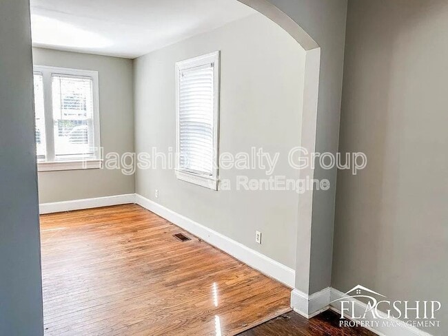 Building Photo - 805 Rudolph St