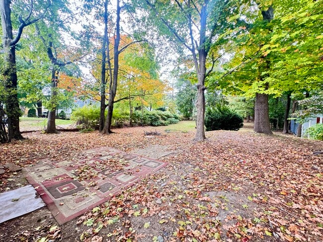 Building Photo - 273 Front St