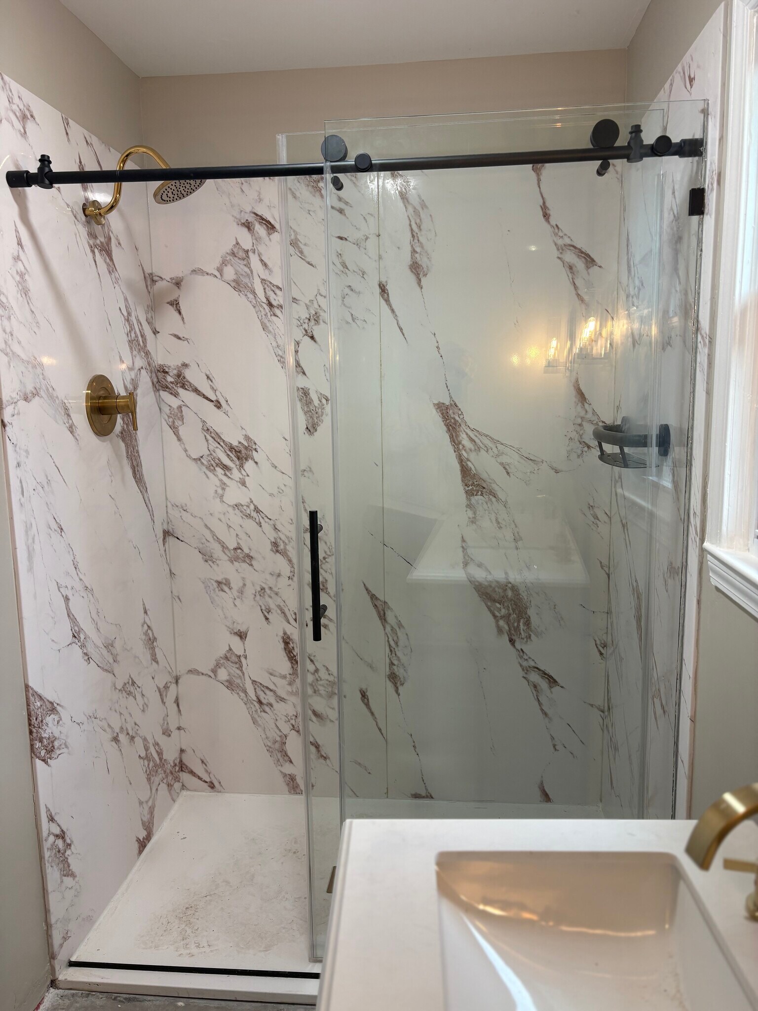 New MD Shower - 304 S Almond Dr