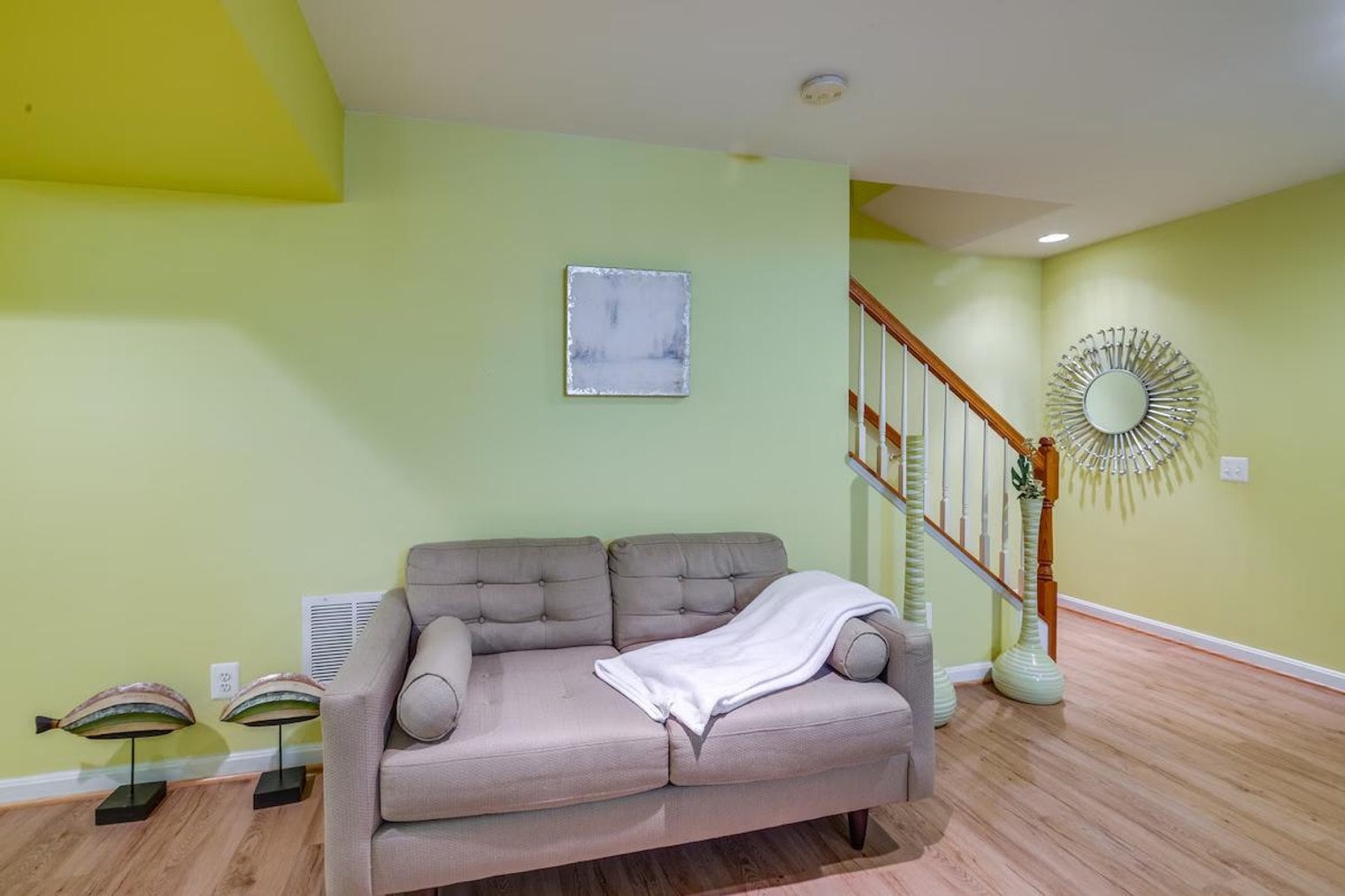 Building Photo - 8953 Birch Bay Cir