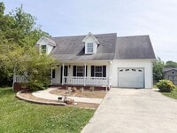 Building Photo - Pet-Friendly 3-Bedroom Home with Garage, Screened-In Porch & Spacious Bedrooms