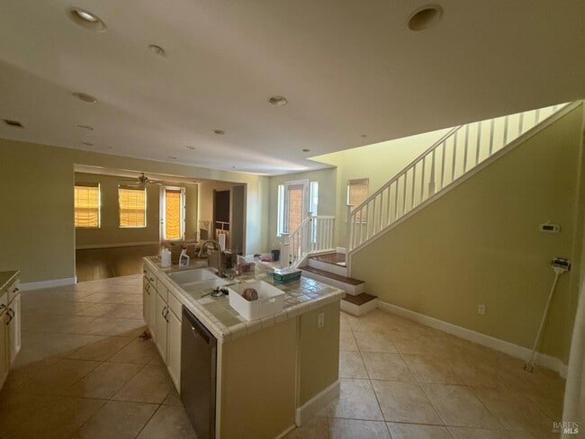 Building Photo - 55 Toscana Dr
