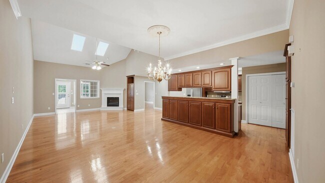 Building Photo - 2 bedroom East Brainerd Townhome