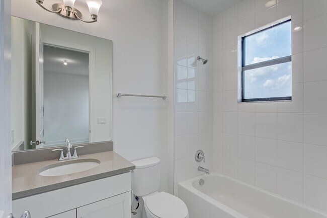 Building Photo - 13559 Artisan Cir