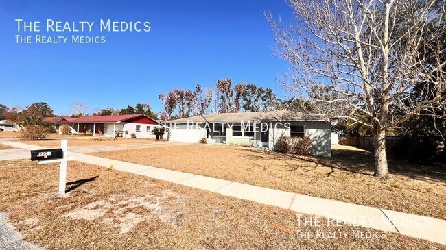 Building Photo - 2271 Northland Rd