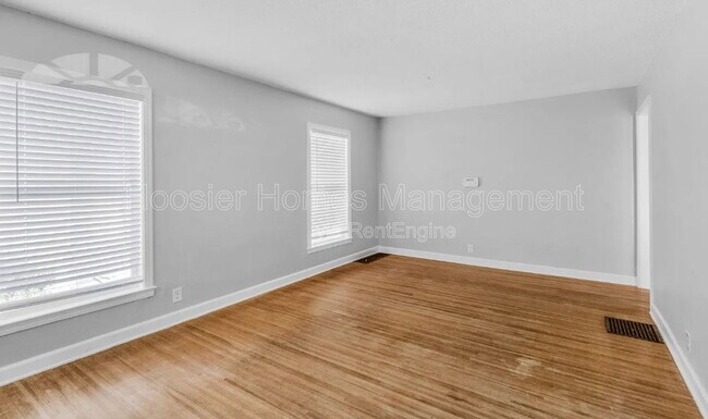 Building Photo - 5017 Indianola Ave