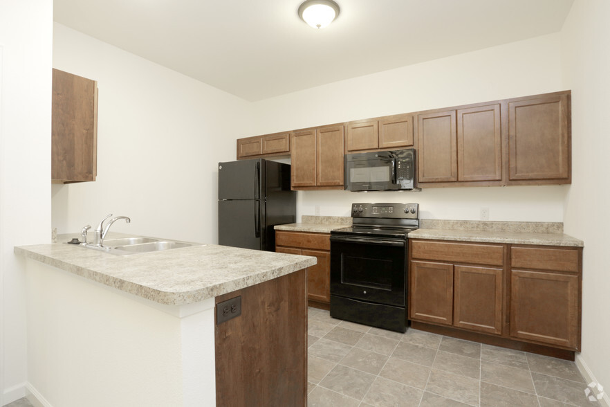 2 Bedroom Downstairs - Kitchen - The Cove At Boulder Ridge