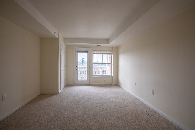 Building Photo - Charming 2 BR/2 BA Condo in Barry Farms!