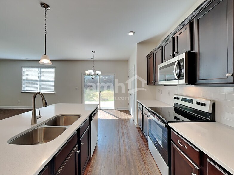 Building Photo - 1016 Bethany Dallas Dr