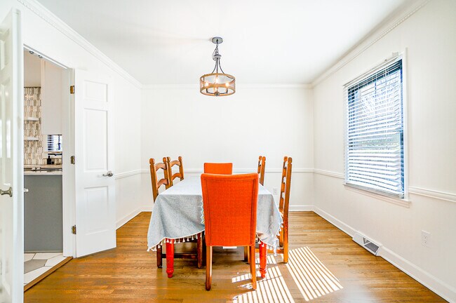 Dining Room - 5321 Providence Rd