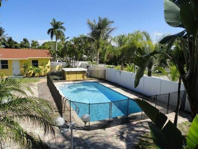 Building Photo - 1301 NE 15th St