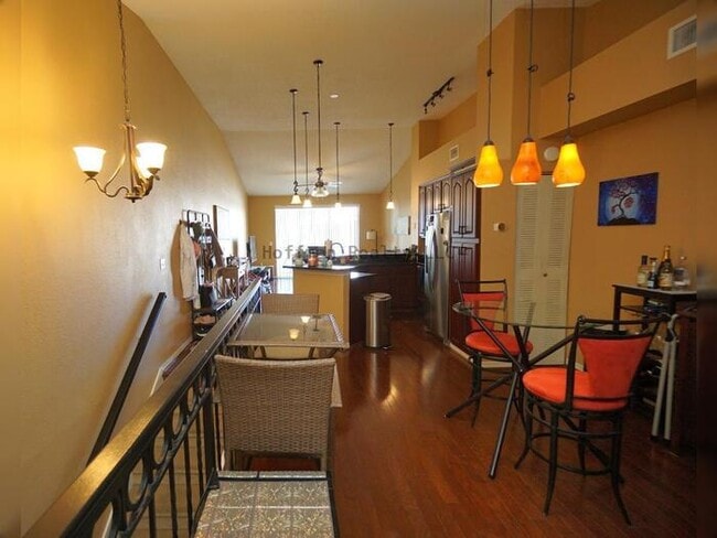 Building Photo - Harbour Island - Resort Style Living in a Gated Community