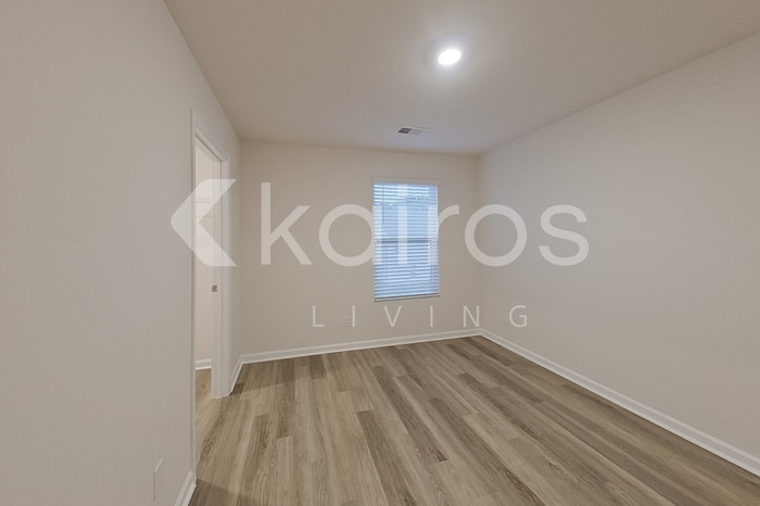 Building Photo - 130 Inez Ave