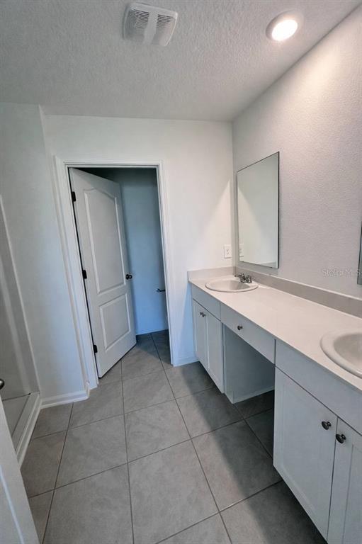 Building Photo - 470 Redbud Rd